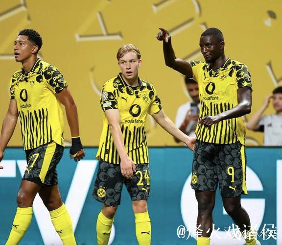 防线“拼图”难成形！皇马四个月换11套中卫组合，靠谁守住底线？