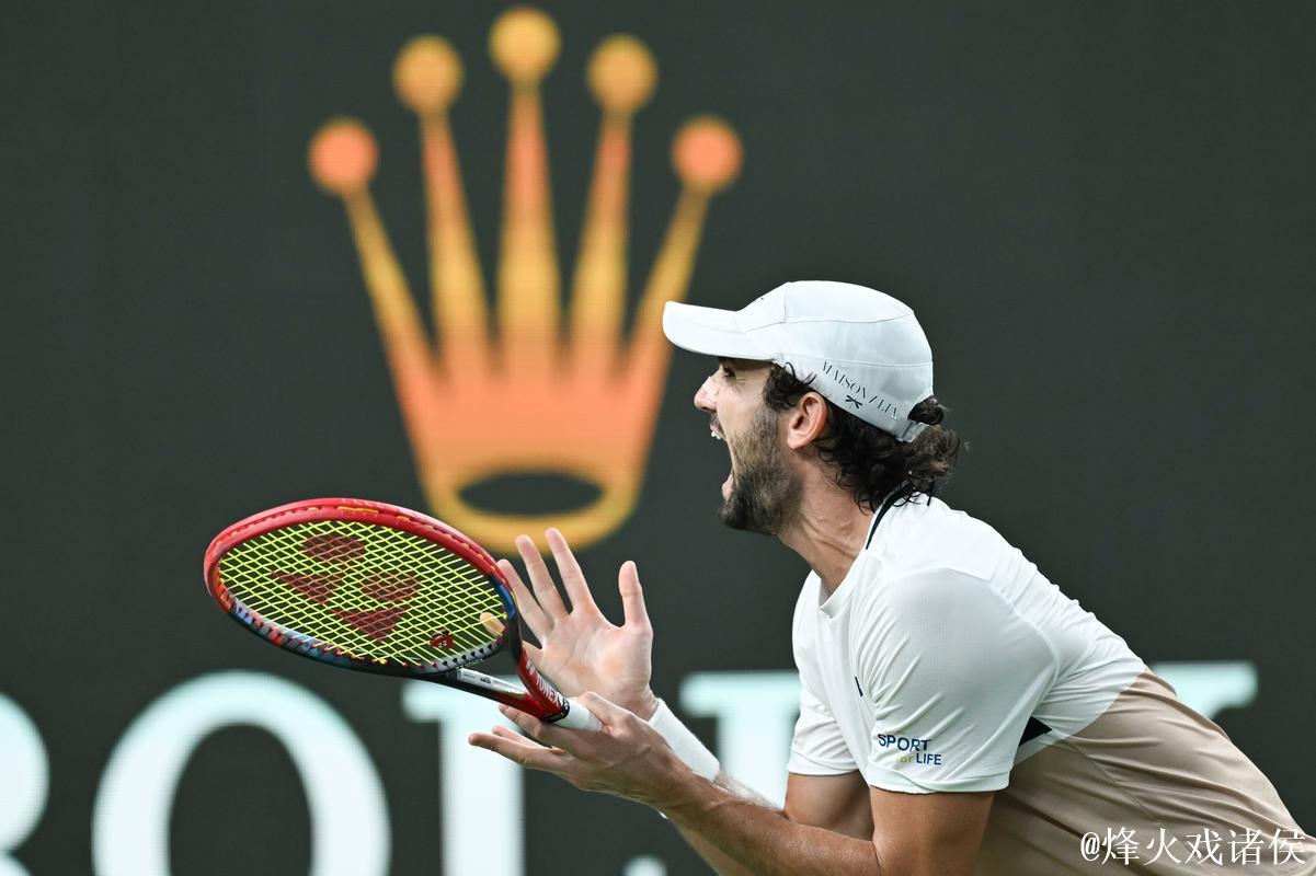 瓦舍罗2-1击败林德克内希 首夺上海大师赛冠军 瓦舍罗2-1击败林德克内希 首夺上海大师赛冠军