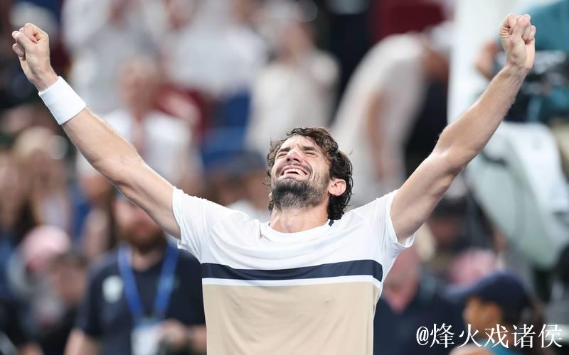 瓦舍罗2-1击败林德克内希 首夺上海大师赛冠军 瓦舍罗2-1击败林德克内希 首夺上海大师赛冠军